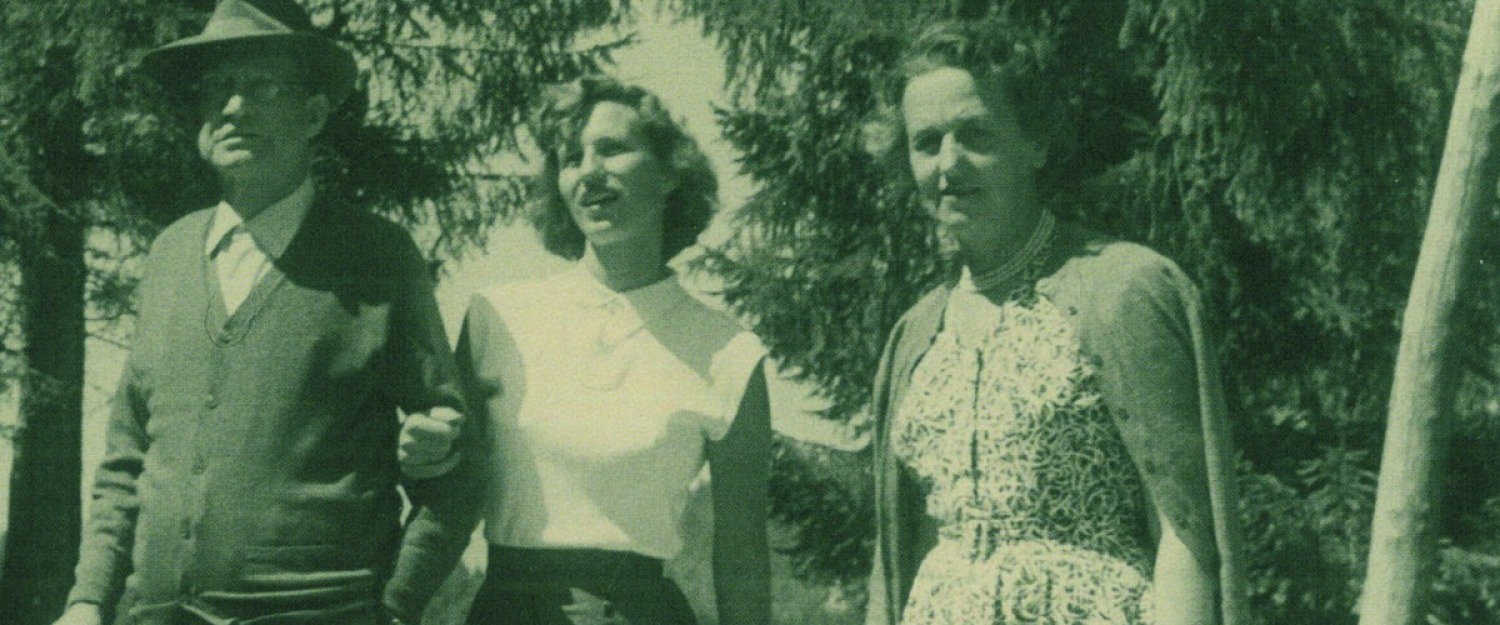 De Gasperi con la moglie e la figlia Maria Romana slide
